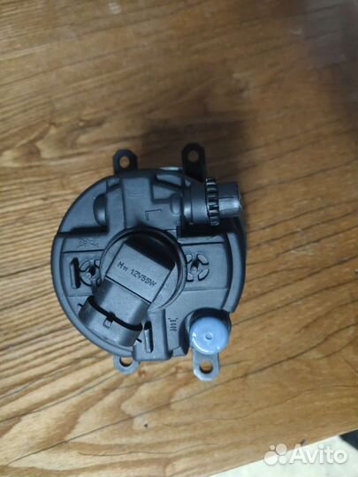 Toyota corolla axio.противотуманки на бампер