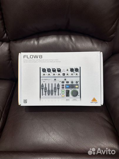 Behringer flow 8 микшерный пульт