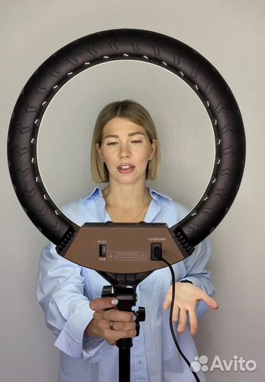 Кольцевая лампа 45см со штативом