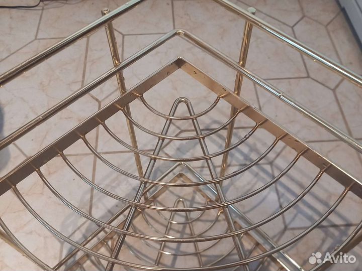 Угловая полка для посуды