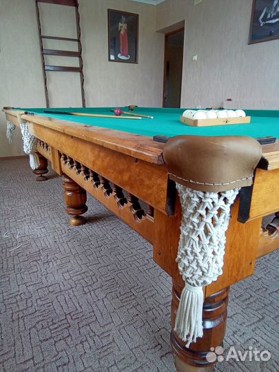 Бильярдный стол