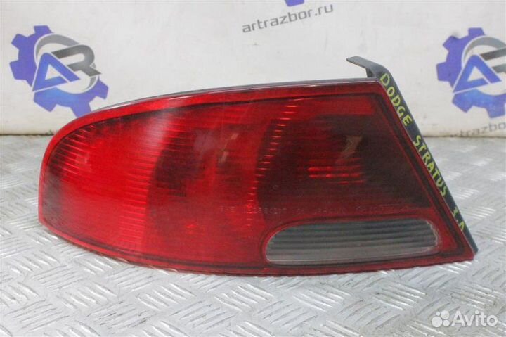 Фонарь задний левый Dodge Chrysler Stratus 2 2.7