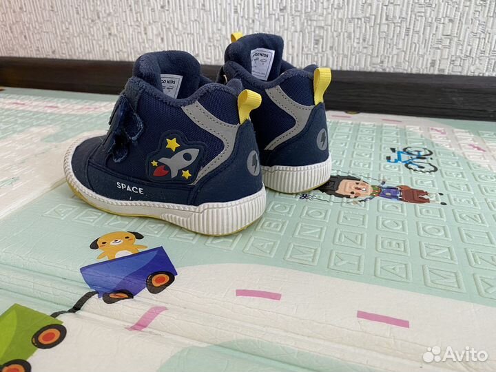 Ботинки демисезонные для мальчика 23 размер