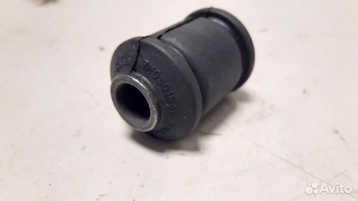 Сайлентблок переднего рычага Volkswagen Sharan