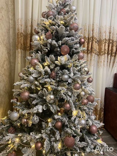 Елка искусственная