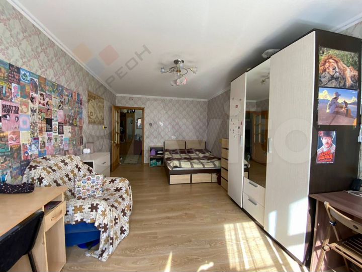 3-к. квартира, 91 м², 3/12 эт.