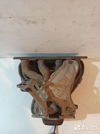 Выпускной коллектор Toyota Rav 4 2.0 3ZR-FAE