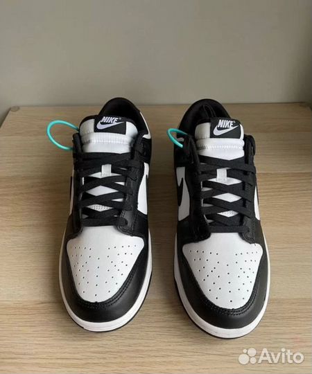 Nike Dunk Low Vintage Panda