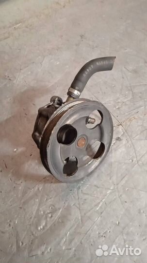 Насос гидроусилителя руля Mitsubishi Carisma рест