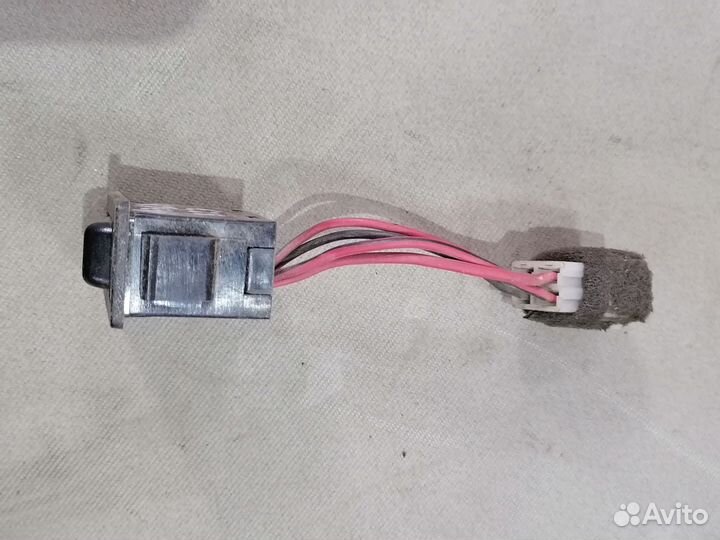 Кнопка обогрева заднего стекла Mazda 323 BF 1985