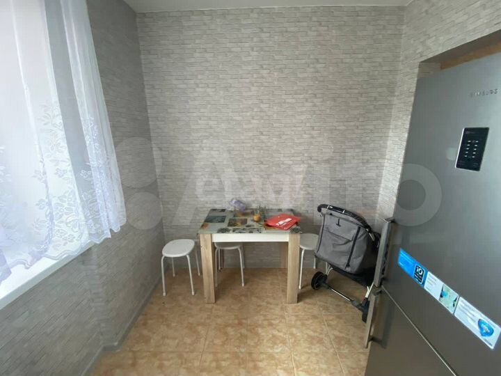 2-к. квартира, 43 м², 3/9 эт.