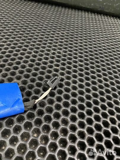 Фишка 4B0971832 Volkswagen polo 5 (67)