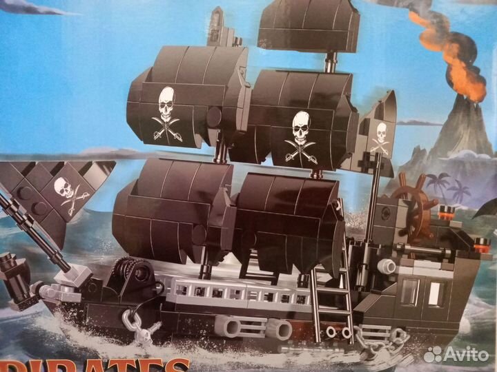 Конструктор лего Пиратский корабль