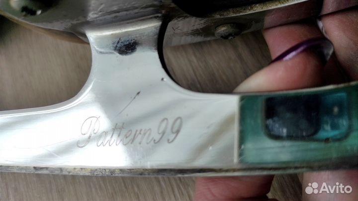 Профессиональные коньки для фигурного катания 230