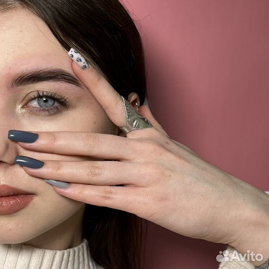 Мастер-бровист, администратор