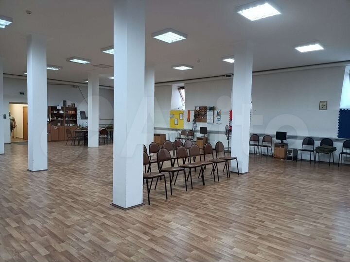 Здание, 2828 м²