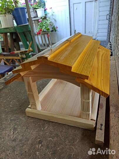 Кормушка для птиц