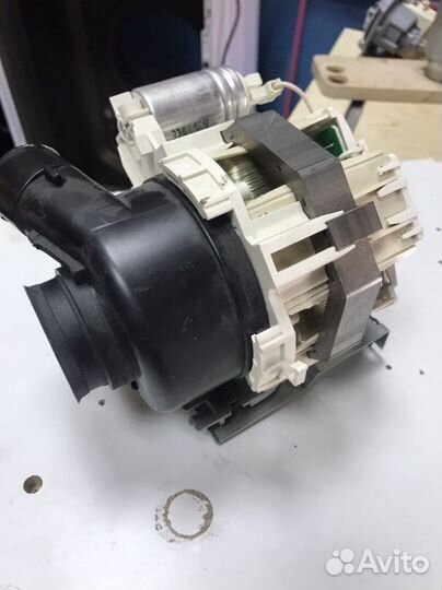 Рециркуляционный насос Whirlpool