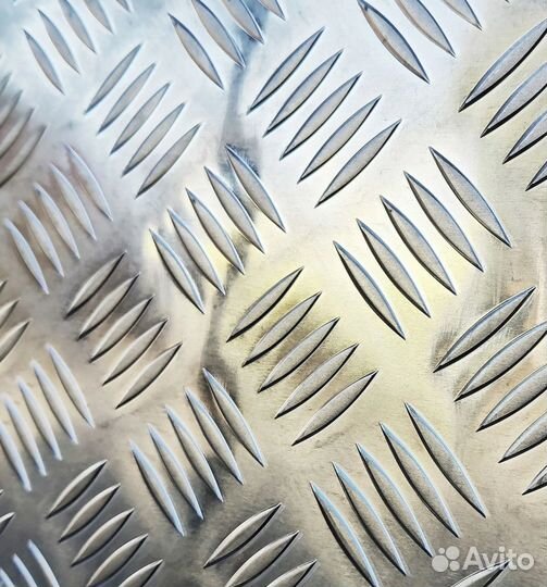 Лист алюминиевый рифленый