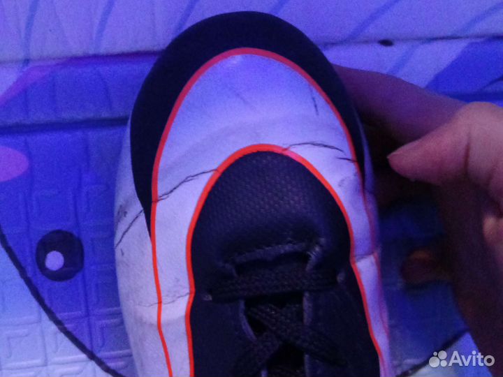 Бутсы футбольные