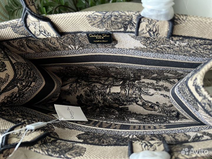 Сумка женская Dior Book Tote, средний формат