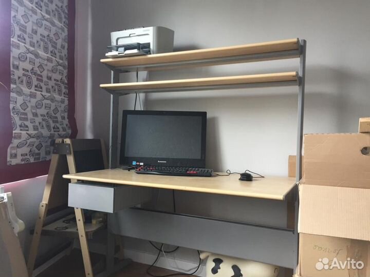 Письменный стол IKEA