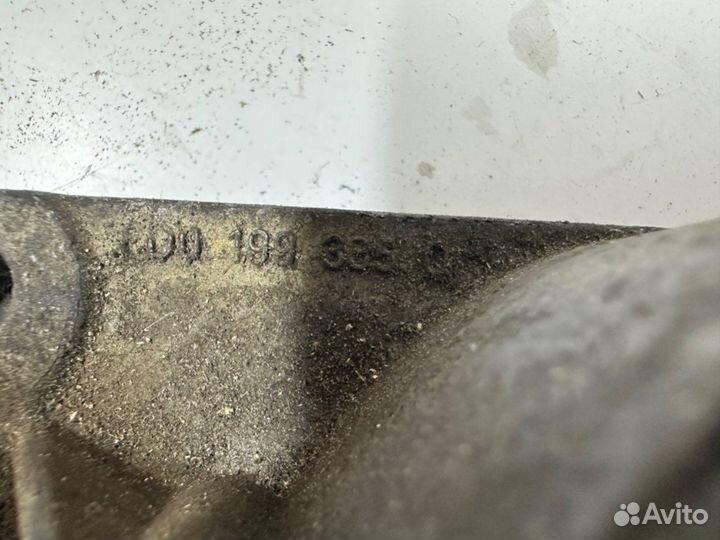 Кронштейн двигателя audi a4 b5 8d0199335