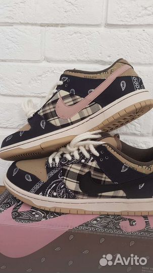 Кроссовки nike sb dunk low x travis scott