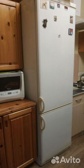 Холодильник двухкамерный electrolux
