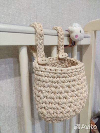 Подвесная корзина на кроватку