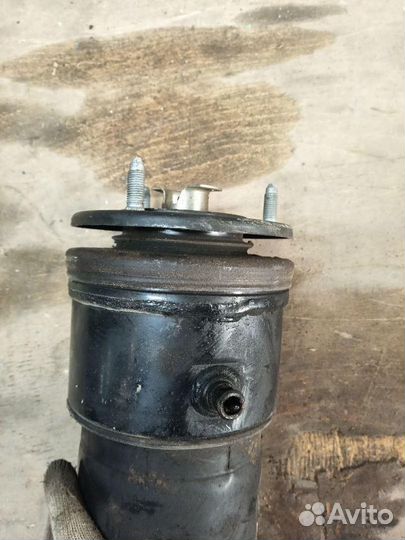 Пневмостойка Lexus LS460 лс 460 (2006 - 2012)