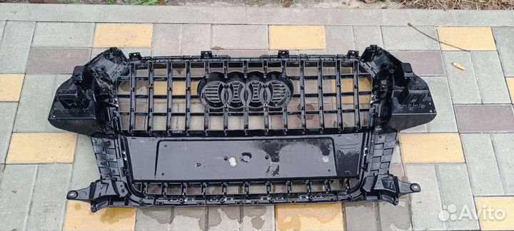 Решетка радиатора audi Q3