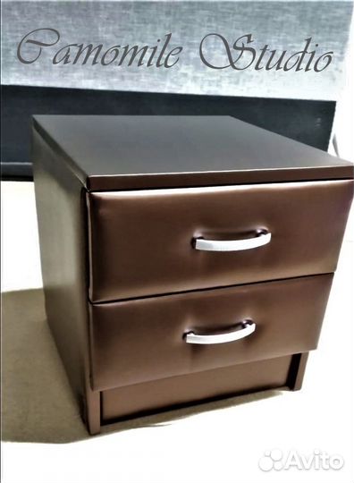 Тумбочка прикроватная