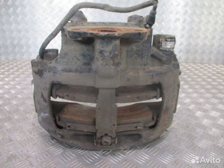 Суппорт тормозной передний правый MAN 81508046608