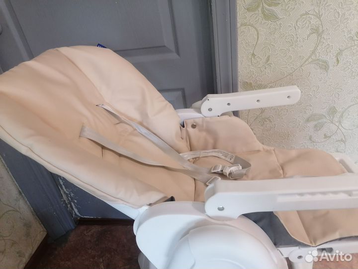 Стульчик для кормления kari