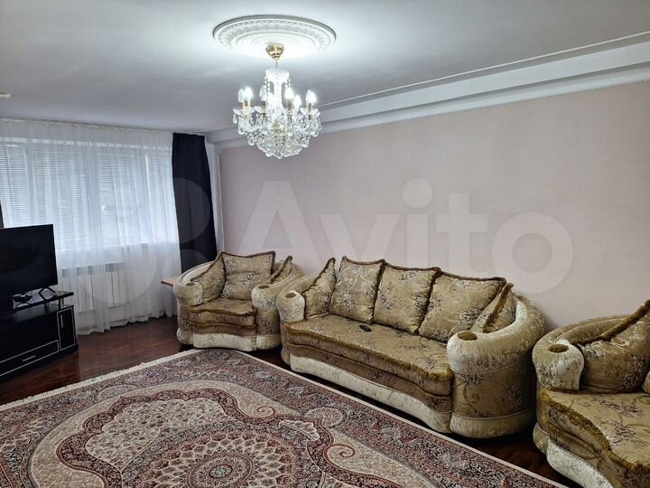 4-к. квартира, 86 м², 3/5 эт.