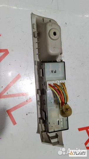 Пульт стеклоподъемника правая nissan cube