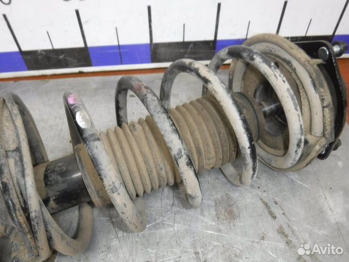 Стойка подвески передняя правая Hyundai Getz G4ED