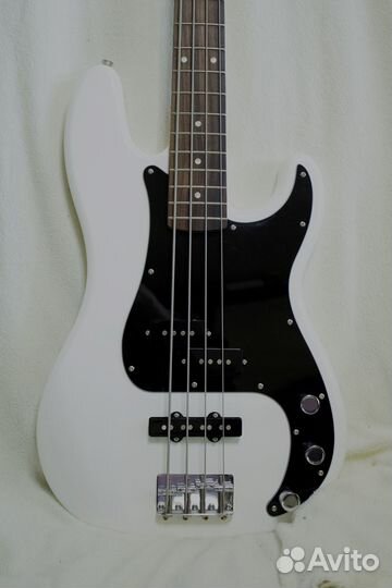 Бас-гитара Fender Squier affinity p bass