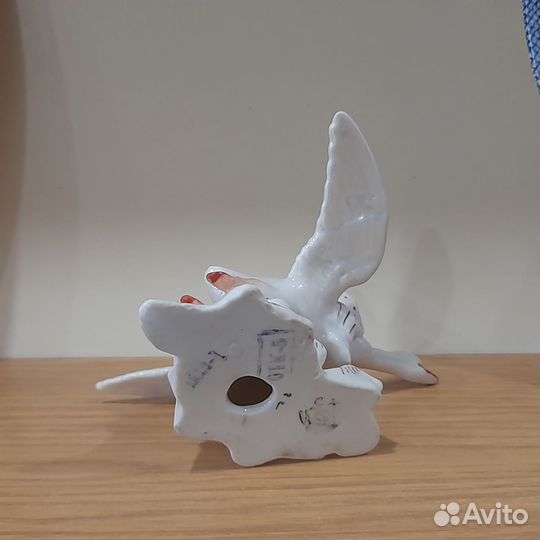 Статуэтка фарфор гуси лебеди