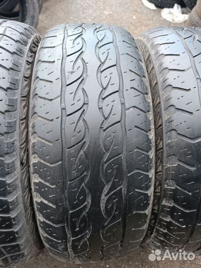 Kumho Road Venture SAT KL61 265/65 R17