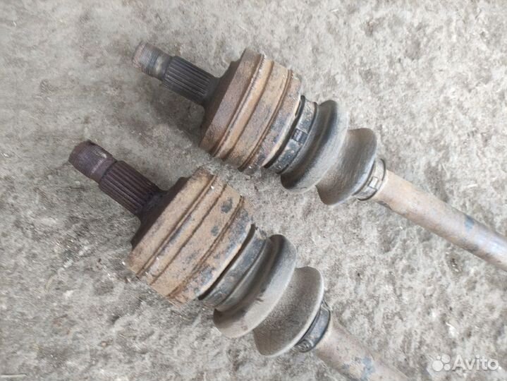 Привода задние Mercedes-Benz W134