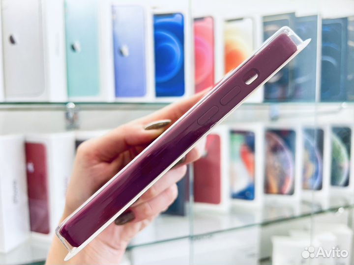 Чехол на iPhone 14