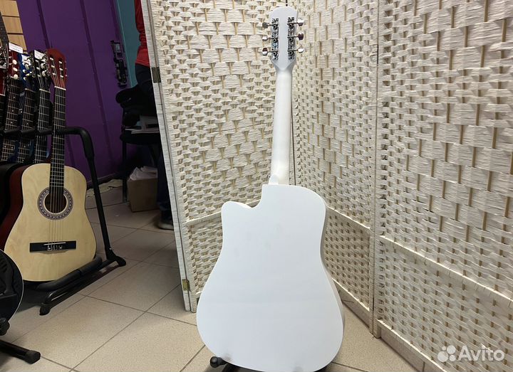 Гитара для обучения с комплектом
