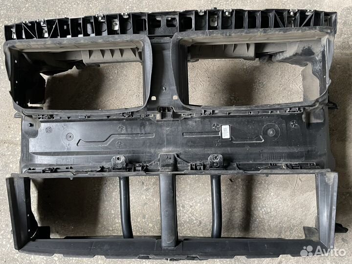 Воздуховод оригинал (дефлектор) радиатора BMW X1