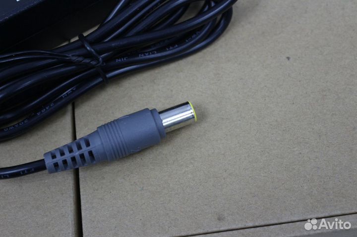 Зарядное устройство Lenovo 20V 4.5A 7.9x5.5