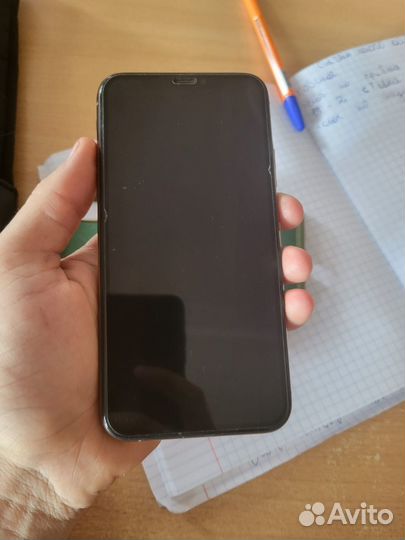Телефон iPhone xs