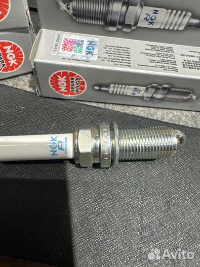 Свечи зажигания NGK 94833 / VAG 1.8 - 2.0 tfsi