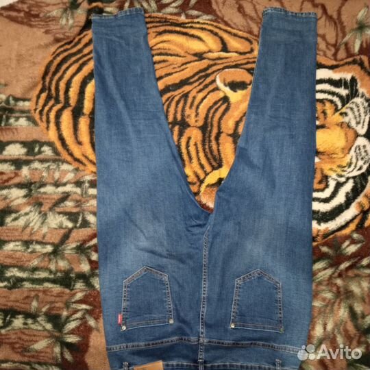 Джинсы женские