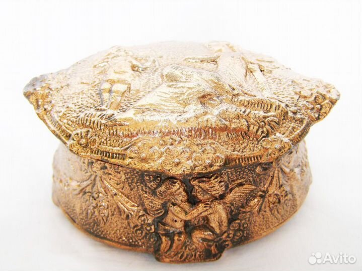 Шкатулка Амур и Психея. Касли. Каслинское литье